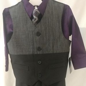 NWT 4 piece Steve Harvey Collection Boys Suit!